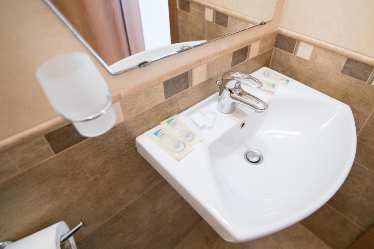 Тропикана Hotel Primorsko Buitenkant foto