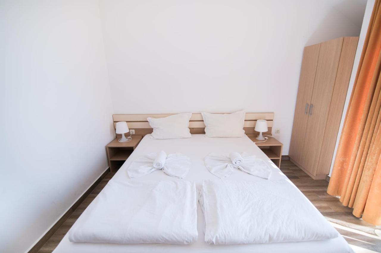 Тропикана Hotel Primorsko Buitenkant foto