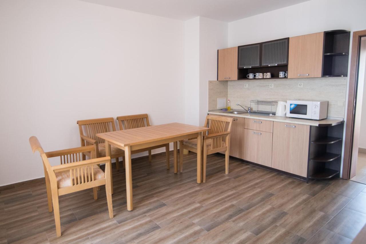 Тропикана Hotel Primorsko Buitenkant foto