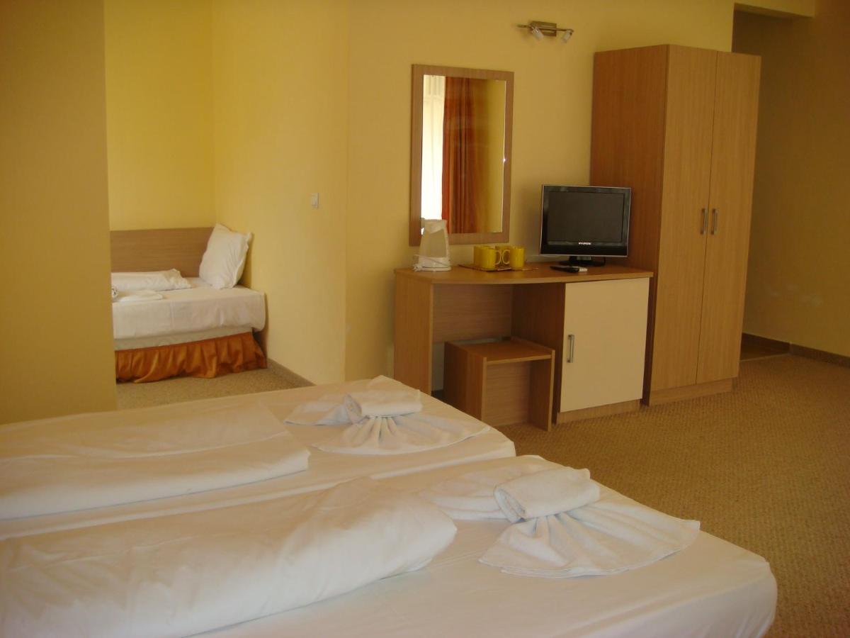 Тропикана Hotel Primorsko Buitenkant foto